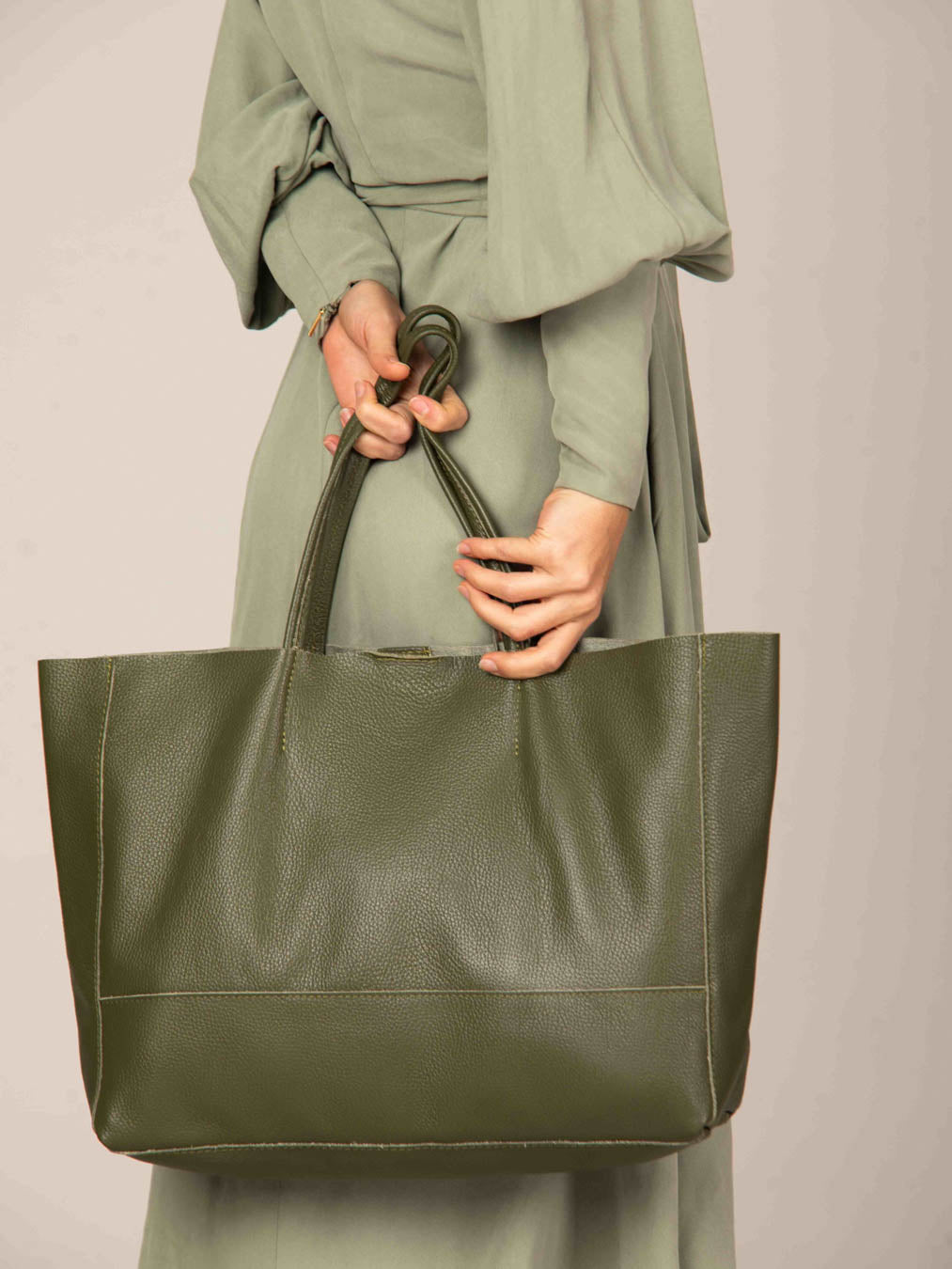 Classic 100% Leather Tote